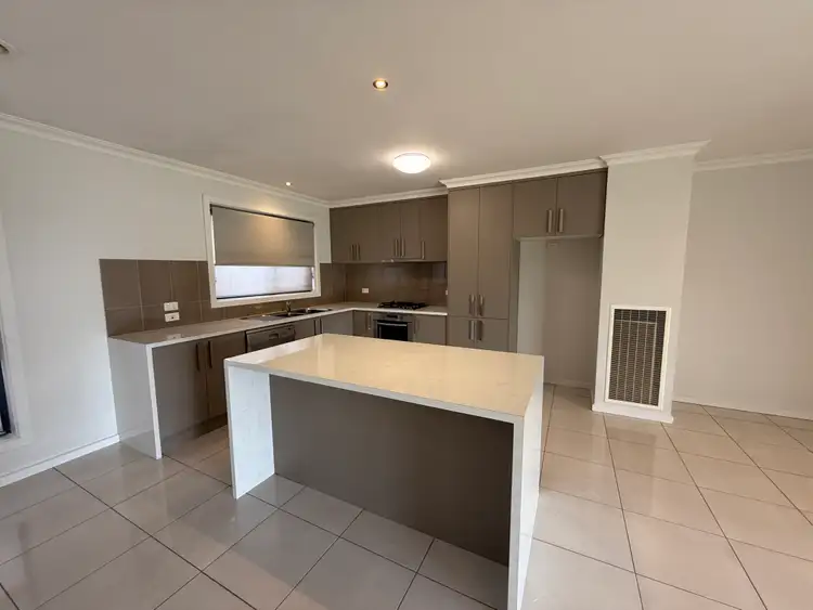 Second view of Homely house listing, 7 Lauren Place, Wodonga VIC 3690