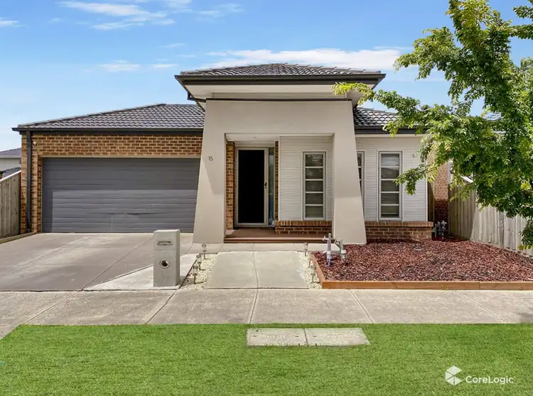 15 Aldergrove Parade