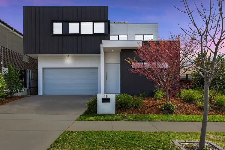 18 Vellacott Street, Denman Prospect ACT 2611