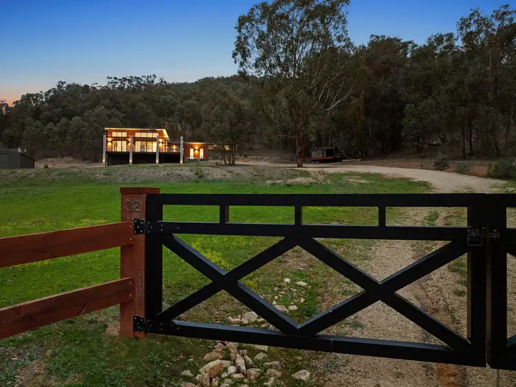 32 Hilda Court, Bonnie Doon VIC 3720