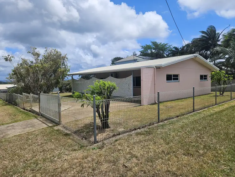 7 Hogg Street, Cooktown QLD 4895