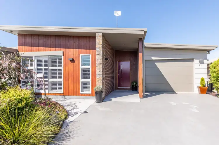 21 Dolphin Crescent, Eden NSW 2551