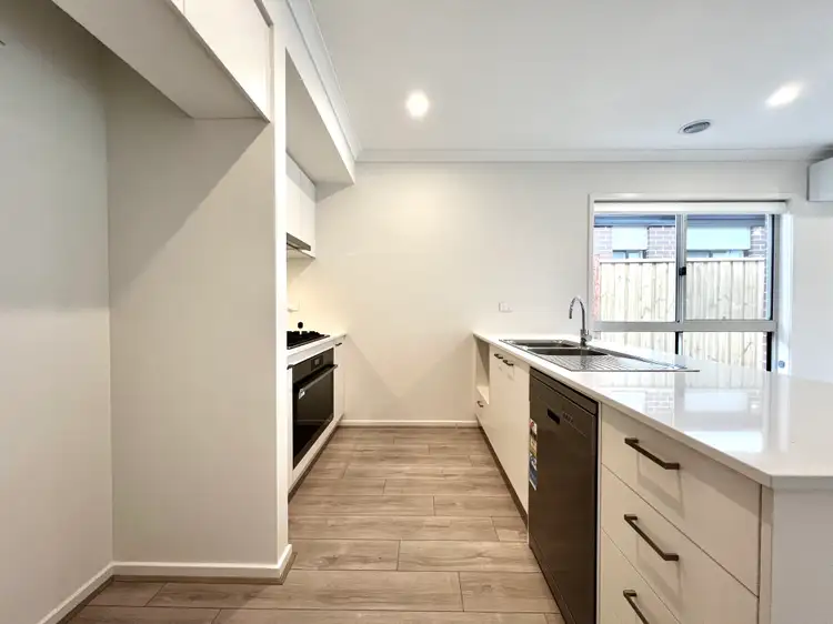 Fifth view of Homely house listing, 6 Trentino Grove, Fraser Rise VIC 3336