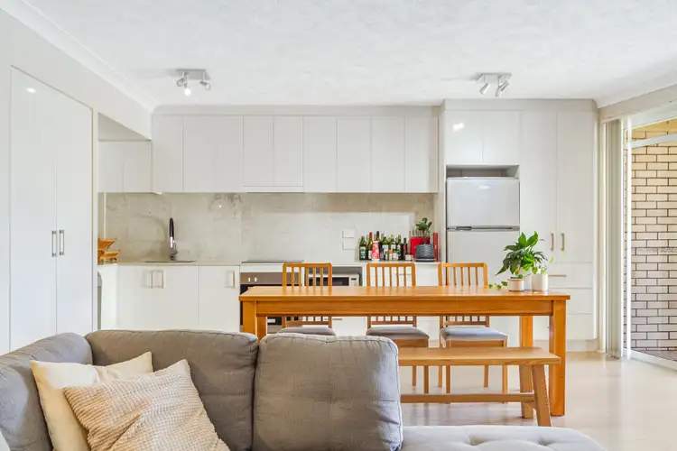 10/54 Dutton Street, Coolangatta QLD 4225