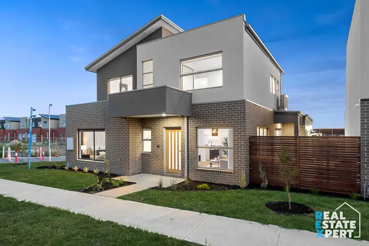 Main view of Homely unit listing, 2 Wavy Circuit, Officer VIC 3809
