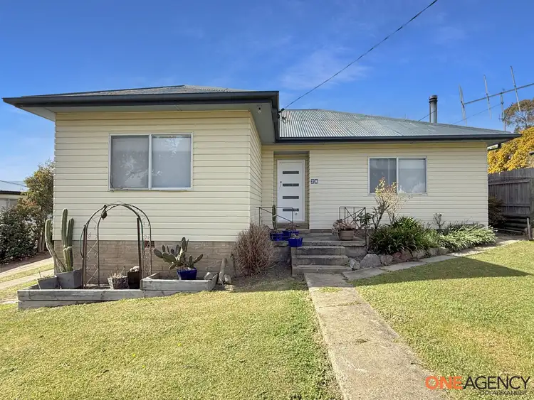 28 Iris Street, Bombala NSW 2632
