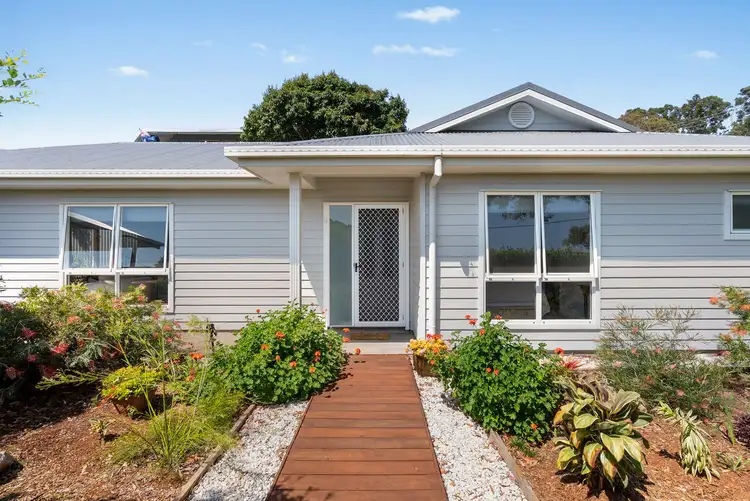 5 Cooee Crescent, Macleay Island QLD 4184