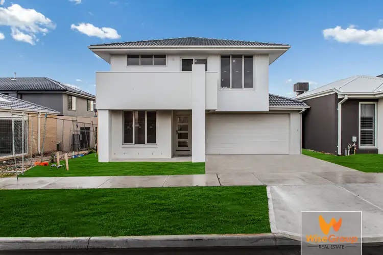 14 Coachella Way, Berwick VIC 3806