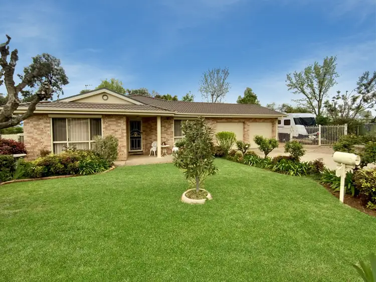 32 Jacaranda Street, Forbes NSW 2871
