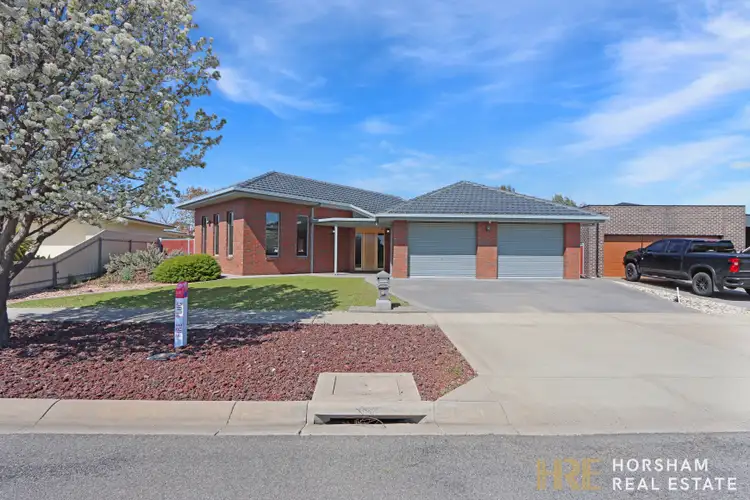 15 Fisher Square, Horsham VIC 3400