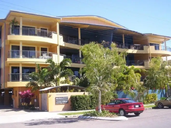 2/56-58 Mitchell Street, North Ward QLD 4810