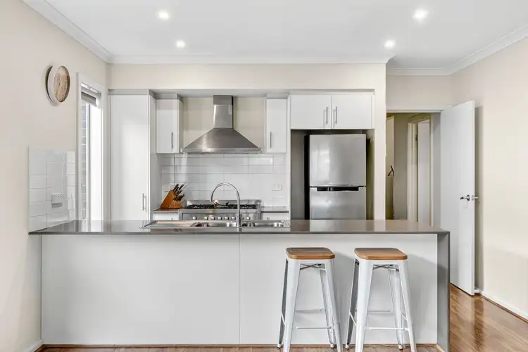 2-4 Bridgewater Circuit, Armstrong Creek VIC 3217