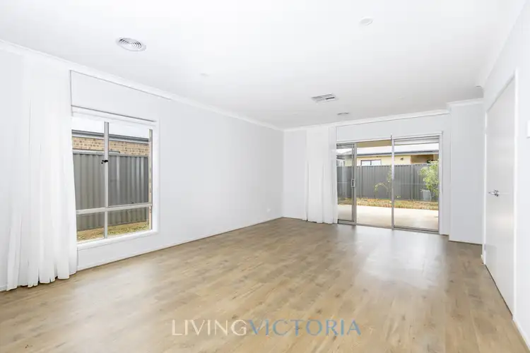 Fourth view of Homely house listing, 10 Stevenage Drive, Strathtulloh VIC 3338