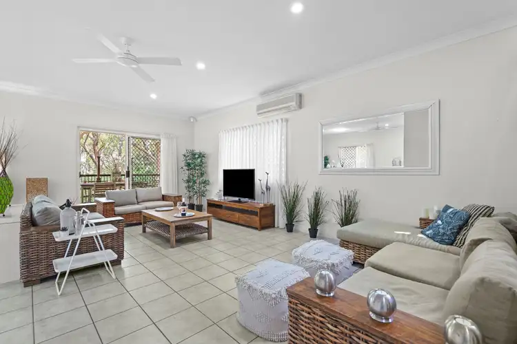 195A Carmody Road, St Lucia QLD 4067