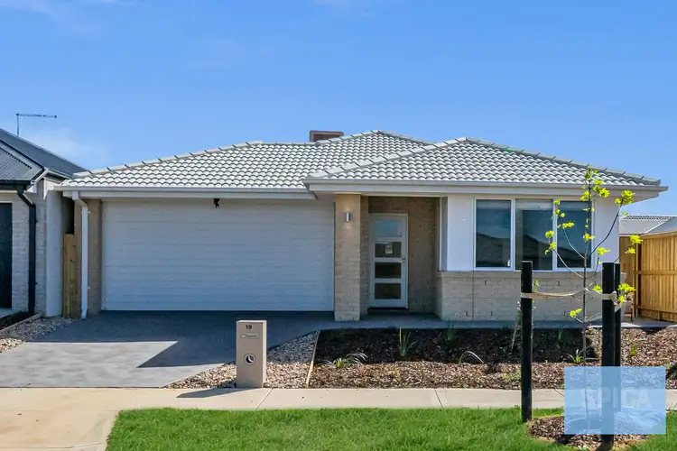 19 Nurture Street, Mambourin VIC 3024