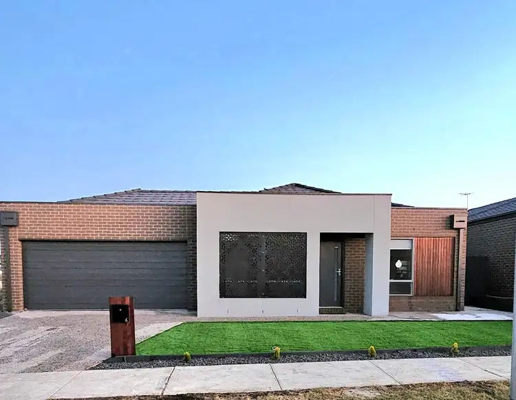 6 Shrubs Road, Mambourin VIC 3024