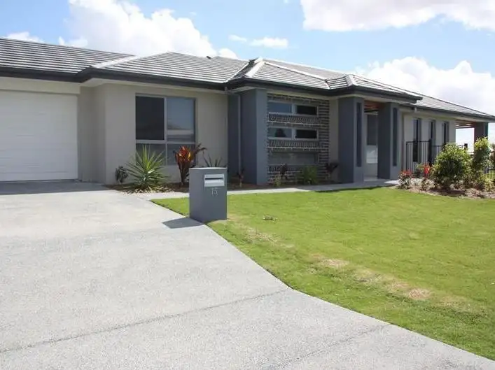 15 Ningaloo Drive, Pimpama QLD 4209