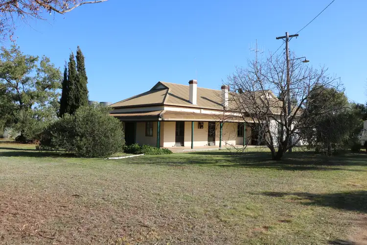 696 Back Trundle Road, Parkes NSW 2870