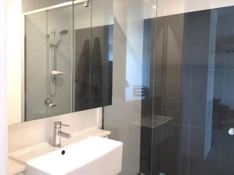 Fourth view of Homely apartment listing, 202/162 Rosslyn Street, West Melbourne VIC 3003