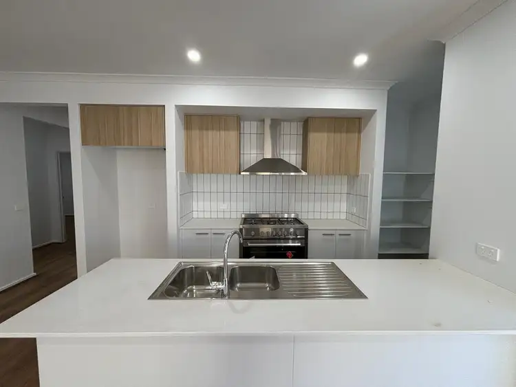 Main view of Homely house listing, 6 TRAILWATER COURT, Warragul VIC 3820