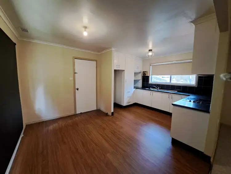 Fourth view of Homely house listing, 5 Acacia Place, West Albury NSW 2640