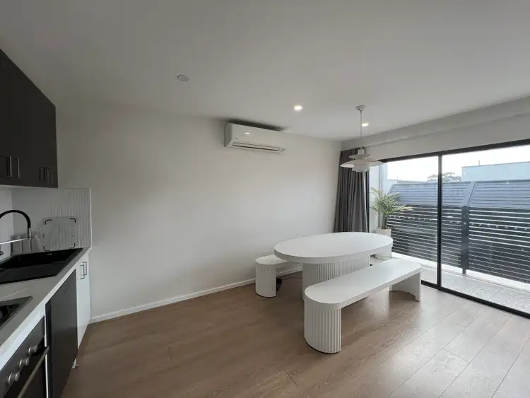 Fourth view of Homely apartment listing, 8/32 Spray Street, Mornington VIC 3931