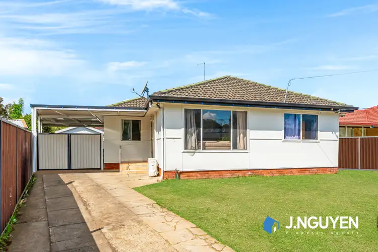 4 Chelsea Drive, Canley Heights NSW 2166