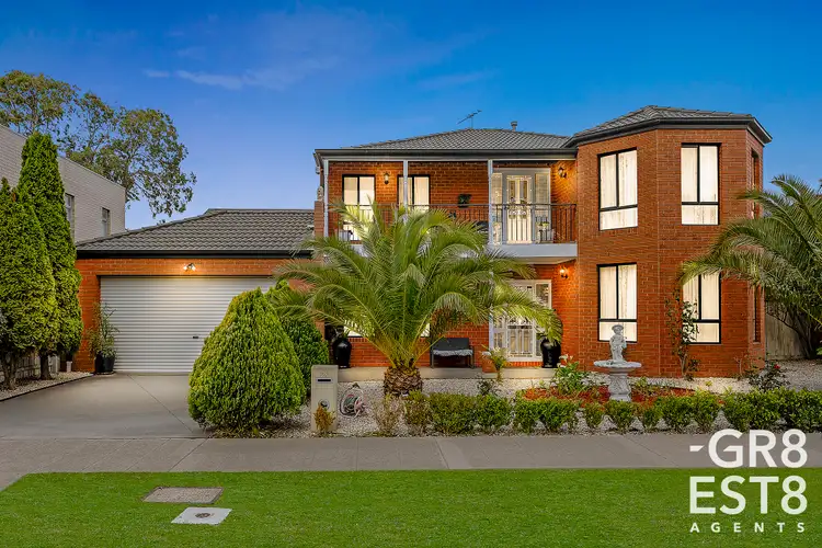 92 Hutchinson Drive, Lynbrook VIC 3975