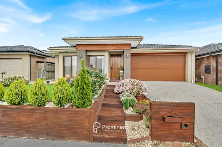 Main view of Homely house listing, 10 Kamona Street, Clyde VIC 3978