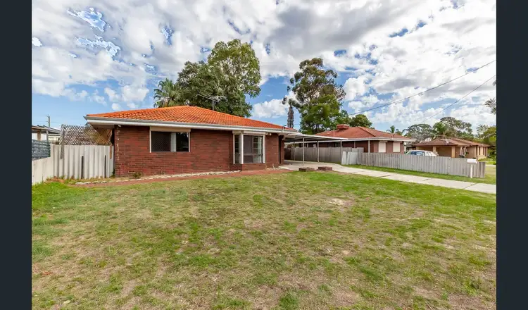 Second view of Homely house listing, 5 Redtingle Road, Camillo WA 6111