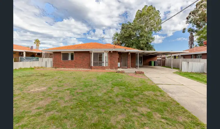Third view of Homely house listing, 5 Redtingle Road, Camillo WA 6111