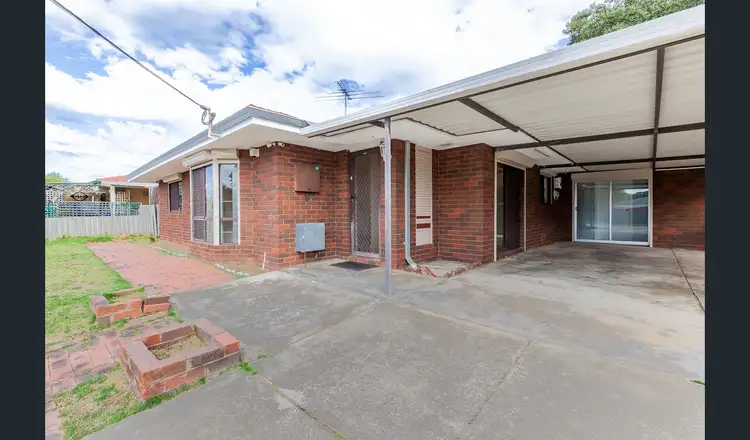 Fourth view of Homely house listing, 5 Redtingle Road, Camillo WA 6111
