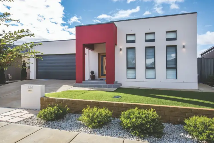 18 Pearl Gibbs Circuit, Bonner ACT 2914