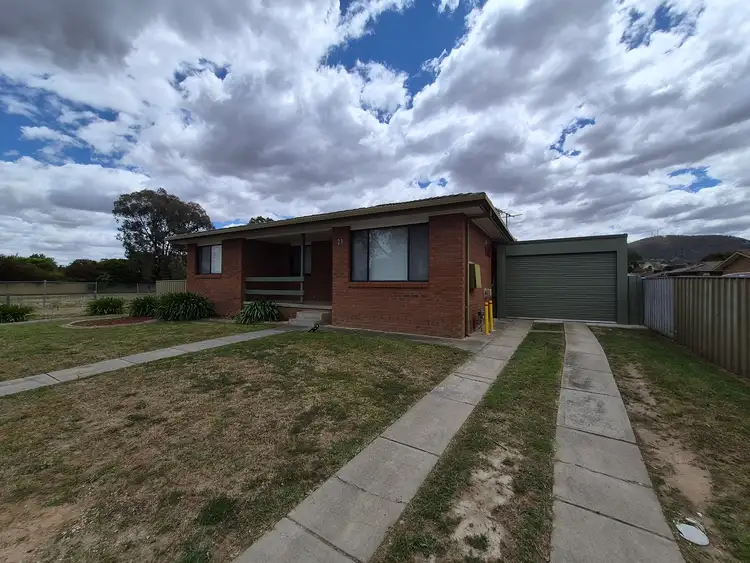 21 MCMASTER AVENUE, Lavington NSW 2641