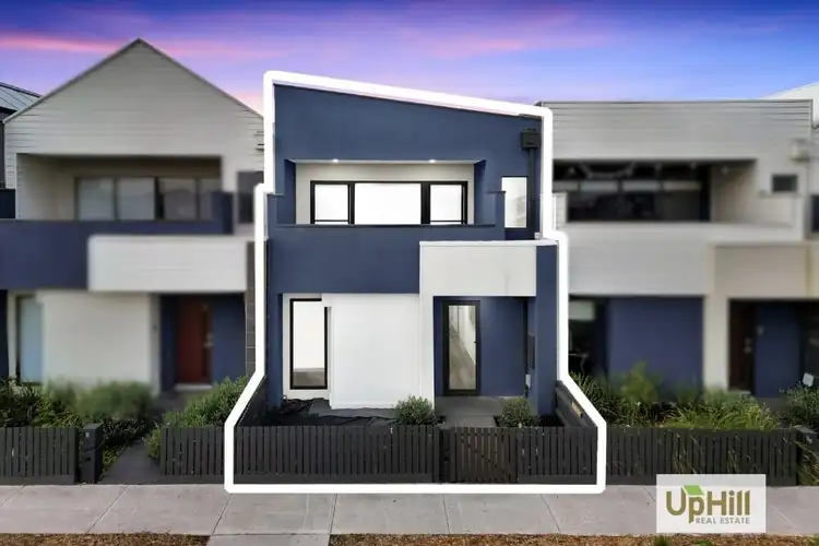 7 Guell Lane, Clyde North VIC 3978