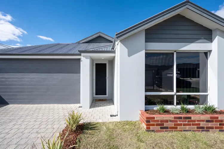 16 Modena Road, Piara Waters WA 6112