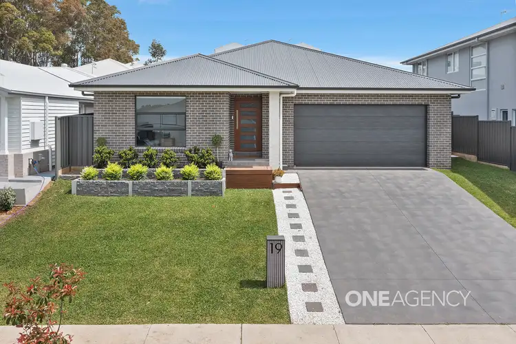 19 Wirraway Boulevard, Badagarang NSW 2540