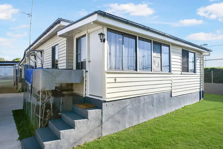 4 Finnie Street, Newtown QLD 4350