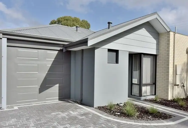 2/4 Balfour Road, Swan View WA 6056