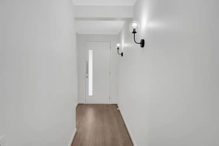 18 IGNEOUS WAY, Donnybrook VIC 3064