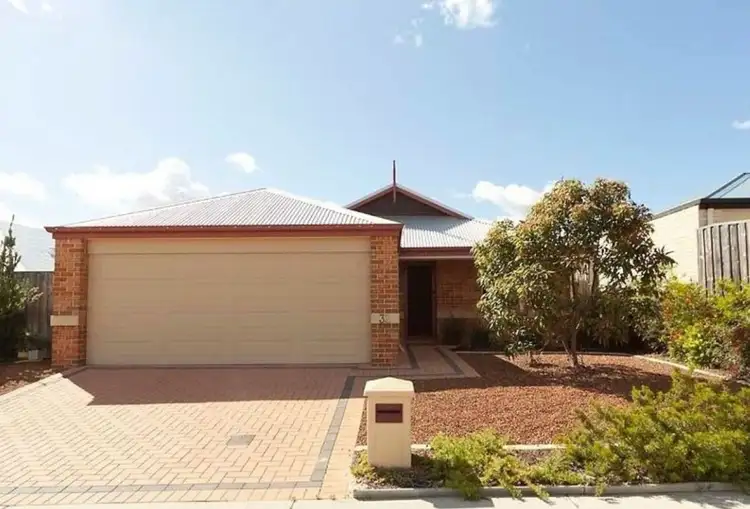 32 Caldervale Avenue