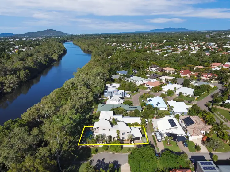 15 Grande Parade, Douglas QLD 4814