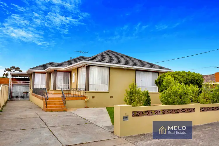 9 Riviera Road, Avondale Heights VIC 3034