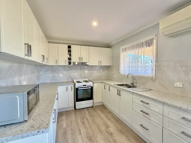 Sixth view of Homely house listing, 7 Sharyn Court, Point Vernon QLD 4655