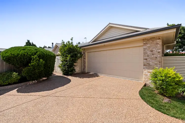 2/15 Krefter Crescent, Highfields QLD 4352