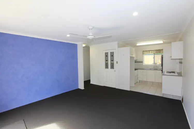 2/20 Parneno Street, Chevron Island QLD 4217