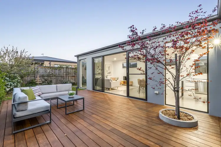 18 Raleigh Circuit, Armstrong Creek VIC 3217