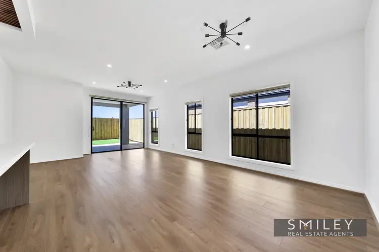 Fifth view of Homely house listing, 465 Mandalay Cct, Beveridge VIC 3753