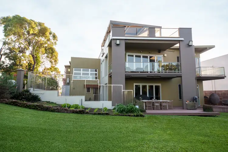 1 Stirling Drive, Castle Hill QLD 4810