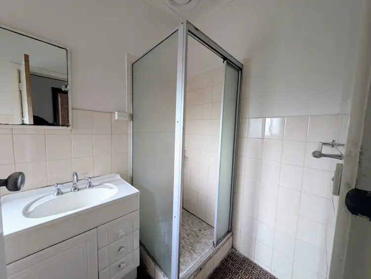 Fifth view of Homely villa listing, 2/37 George Street, Reservoir VIC 3073